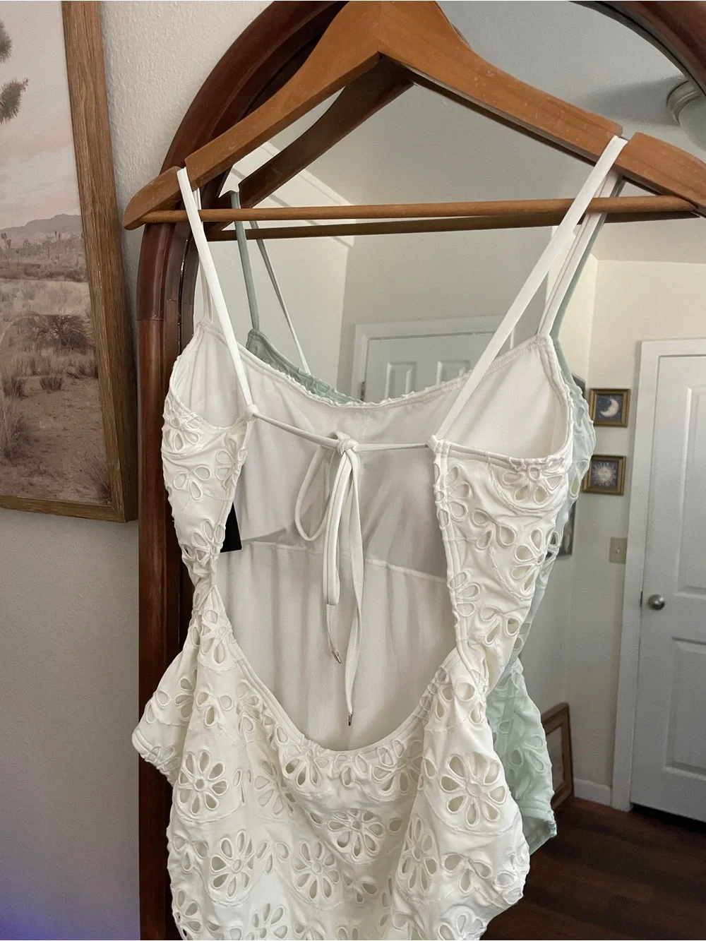 NWT Kate Spade Women's Eyelet Tie Back One Piece Swimsuit Size M $200 MSRP